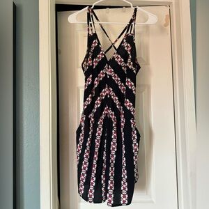 Multi color romper w pockets M